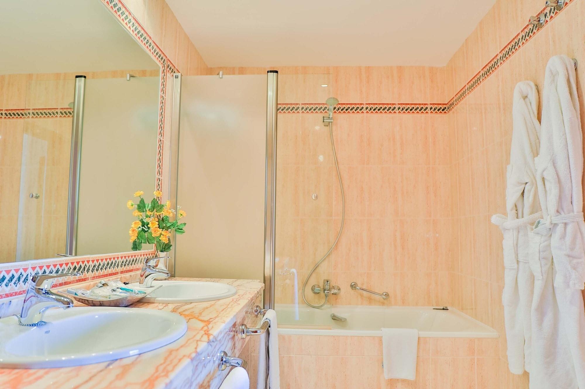 Hotel Velada 4*